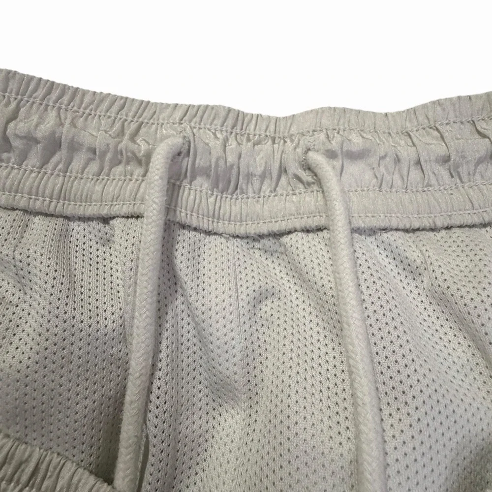 Nike Men's Sportswear Swoosh Woven Shorts CJ4904-100 Men's Size L